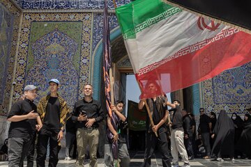 مراسم عزاداری عاشورای حسینی در حرم مطهر رضوی