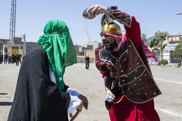 مراسم سنتی خیمه سوزان ظهر عاشورا - قزوین