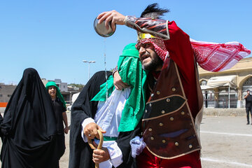مراسم سنتی خیمه سوزان ظهر عاشورا - قزوین