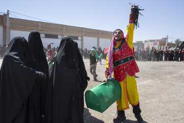 مراسم سنتی خیمه سوزان ظهر عاشورا - قزوین