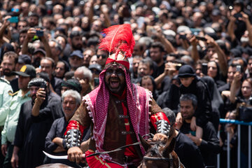 مراسم سنتی خیمه سوزان ظهر عاشورا - تهران