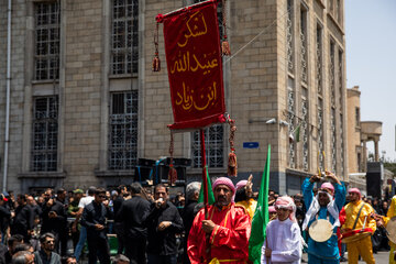 مراسم سنتی خیمه سوزان ظهر عاشورا - تهران