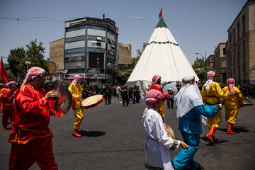 مراسم سنتی خیمه سوزان ظهر عاشورا - تهران