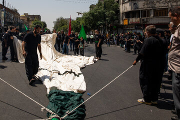 مراسم سنتی خیمه سوزان ظهر عاشورا - تهران