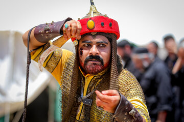 آیین خیمه سوزان عاشورا - قم