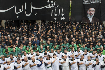 مراسم آئینی سینه زنی کمر به کمر - شهرستان رامیان
