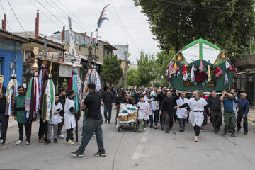 مراسم آئینی سینه زنی کمر به کمر - شهرستان رامیان