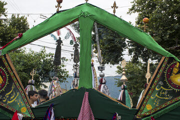 مراسم آئینی سینه زنی کمر به کمر - شهرستان رامیان