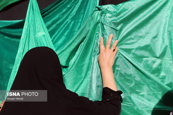 راوی هنرهای عاشقانه عاشورایی هستیم