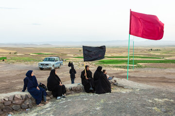 آیین سنتی خیمه سوزان و شام غریبان–روستای مرزان