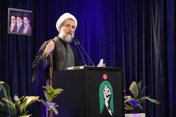 امام جمعه قزوین: دیپلمات‌ها باید دستاوردهای میدان را در مذاکرات تثبیت کنند