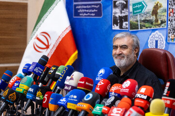 ابراهیم عزیزی، رئیس کمیسیون امنیت ملی و سیاست خارجی مجلس شورای اسلامی در نشست خبری هفته بازخوانی و افشای حقوق بشر آمریکایی