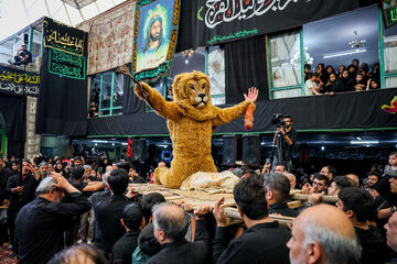 مراسم تعزیه خوانی دوازدهم محرم در حسینیه کرمانی های مشهد