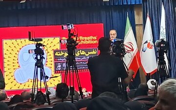 پیام عراقچی به همایش «نفس‌های سوخته» و افتتاح یک نمایشگاه عکس