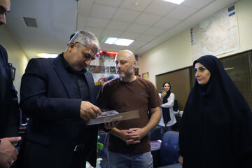 حمید صابرفرزام معاون رئیس جهاددانشگاهی و رئیس سازمان تجاری‌سازی فناوری و اشتغال دانش‌بنیان و مهدی کاظمی خالدی معاون سازمان تجاری‌سازی فناوری و اشتغال دانش‌بنیان جهاد دانشگاهی و آزیتا بلالی اسکویی سرپرست پارک علم فناوری استان آذربایجان شرقی در سفر معاونان جهاد دانشگاهی کشور به تبریز