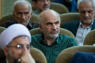 فرشاد مومنی در مراسم سالگرد شهادت آیت الله دکتر بهشتی