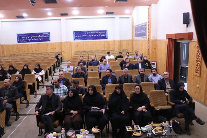 جهاد دانشگاهی استان مرکزی با تمرکززدایی از خدمات، ظرفیتهای شهرستانها را فعال کند