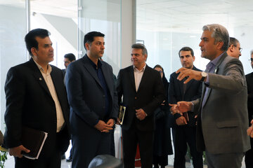 بازدید مهندس عباس ناصری معاون هماهنگی و امور مجلس جهاد دانشگاهی از شرکت های دانش بنیان این مجموعه در پارک علم و فناوری جهاددانشگاهی استان کرمانشاه
