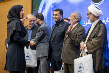 علیرضا کاظمی، وزیر آموزش و پرورش و عبدالحسین خسروپناه، دبیر شورای عالی انقلاب فرهنگیآیین رسمی بدرقه کاروان تیم‌های ملی المپیاد‌های علمی