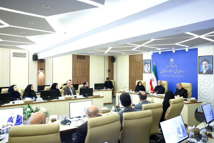 بازدید پزشکیان از پژوهشکده صنایع غذایی و فراوردههای کشاورزی سازمان ملی استاندارد