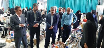 نمایشگاه «هزار میدان هزار بازار» در شهر هفشجان افتتاح شد