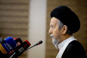 حجت‌الاسلام و المسلمین حمید روحانی در رونمایی از اسناد امام شهید