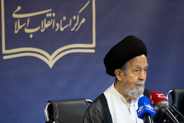 حجت‌الاسلام و المسلمین حمید روحانی در رونمایی از اسناد امام شهید