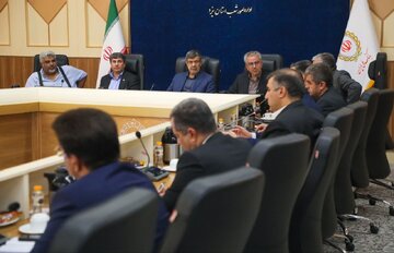 استاندار یزد: اطلاع‌رسانی شفاف پادزهر التهابات بانکی است