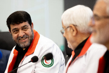 پیر حسین کلیوند، رییس جمعیت هلال احمر در نشست کمیته امداد و درمان ستاد تشییع رهبر شهید انقلاب