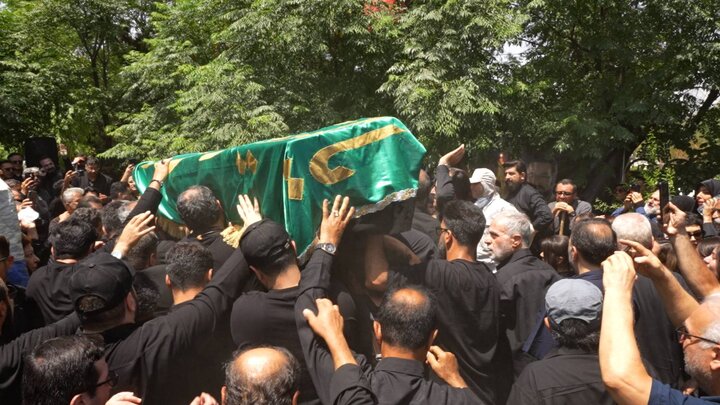 وداع مجریان با فرزاد جمشیدی در قطعه هنرمندان