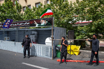 آماده سازی شهر تهران پیش از مراسم وداع و تشییع رهبر شهید