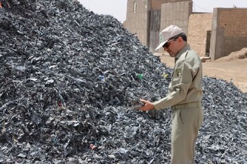 مدیرکل محیط زیست قم: با عاملان پسماندسوزی و مستنکفین از اجرای قانون برخورد قضایی می‌شود