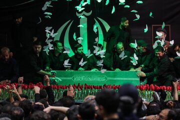 اولین برنامه «بدرقه آقای شهید ایران» در جوار حسینیه امام خمینی(ره) برگزار شد