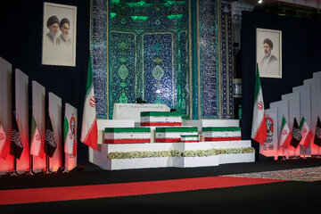 مراسم ادای احترام شخصیت‌های سیاسی و فرهنگی کشورهای جهان بر پیکر رهبر مجاهد شهید انقلاب