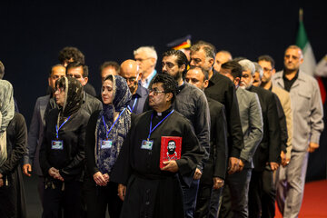 مراسم ادای احترام شخصیت‌های سیاسی و فرهنگی کشورهای جهان بر پیکر رهبر مجاهد شهید انقلاب