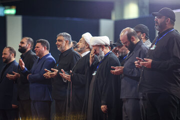 مراسم ادای احترام شخصیت‌های سیاسی و فرهنگی کشورهای جهان بر پیکر رهبر مجاهد شهید انقلاب