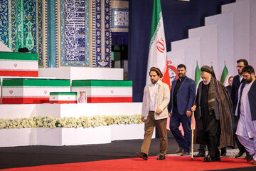 مراسم ادای احترام شخصیت‌های سیاسی و فرهنگی کشورهای جهان بر پیکر رهبر مجاهد شهید انقلاب