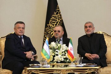 رئیس مجلس ازبکستان: ایستادگی ایران قابل تحسین است