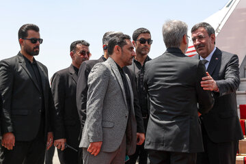 ورود جودت یلماز، معاون رئیس جمهور ترکیه برای شرکت در مراسم وداع با رهبر شهید انقلاب
