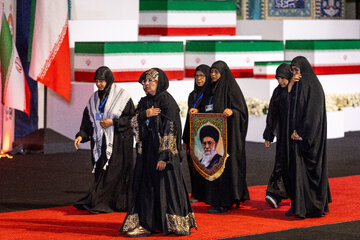 حضور سران سه قوه در مراسم ادای احترام بر پیکر رهبر شهید انقلاب