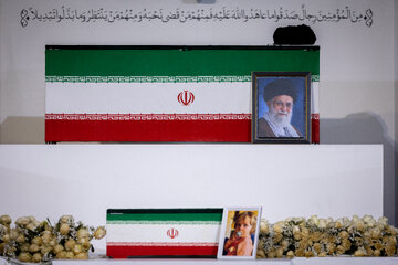 حضور سران سه قوه در مراسم ادای احترام بر پیکر رهبر شهید انقلاب