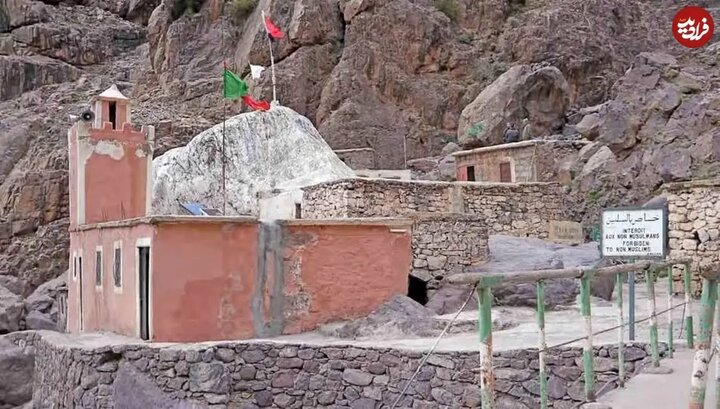 اینجا زیارتگاه «پادشاه جن‌ها» است