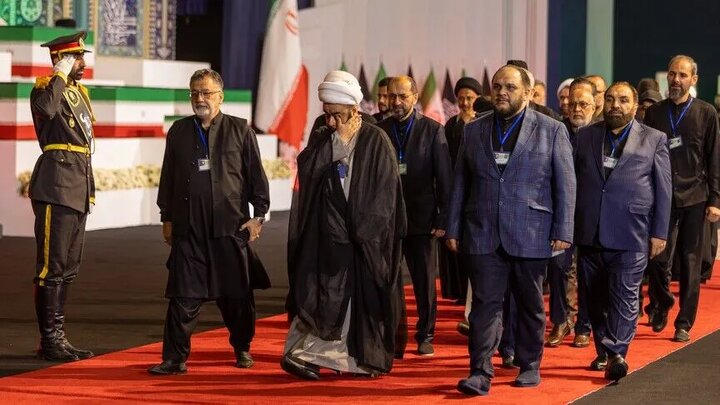 بازتاب حضور گسترده هیات&zwnj;ها و مقامات خارجی در مراسم ادای احترام به رهبر شهید انقلاب