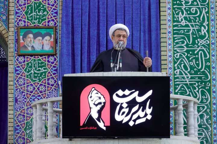 امام جمعه کرمان: ایران قوی و تمدن اسلامی دو راهبرد تاریخ‌ساز رهبر شهید بود