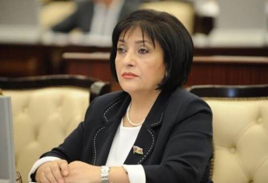 رئیس مجلس آذربایجان وارد تهران شد
