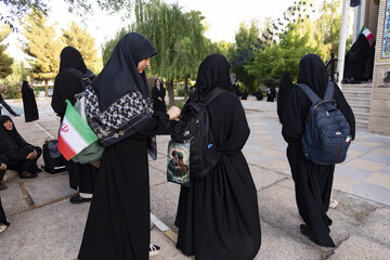 اعزام کاروان پیاده‌ دانشگاهیان البرز برای حضور در مراسم وداع و تشییع رهبر شهید انقلاب
