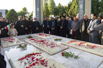 اعزام کاروان پیاده‌ دانشگاهیان البرز برای حضور در مراسم وداع و تشییع رهبر شهید انقلاب
