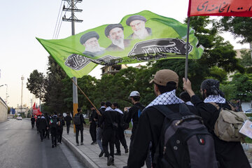 اعزام کاروان پیاده‌ دانشگاهیان البرز برای حضور در مراسم وداع و تشییع رهبر شهید انقلاب
