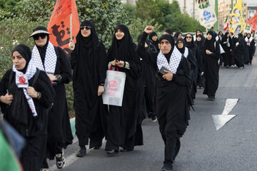 اعزام کاروان پیاده‌ دانشگاهیان البرز برای حضور در مراسم وداع و تشییع رهبر شهید انقلاب
