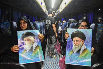 اعزام اولین کاروان مردمی برای شرکت در آیین وداع با آقای شهید ایران - سمنان